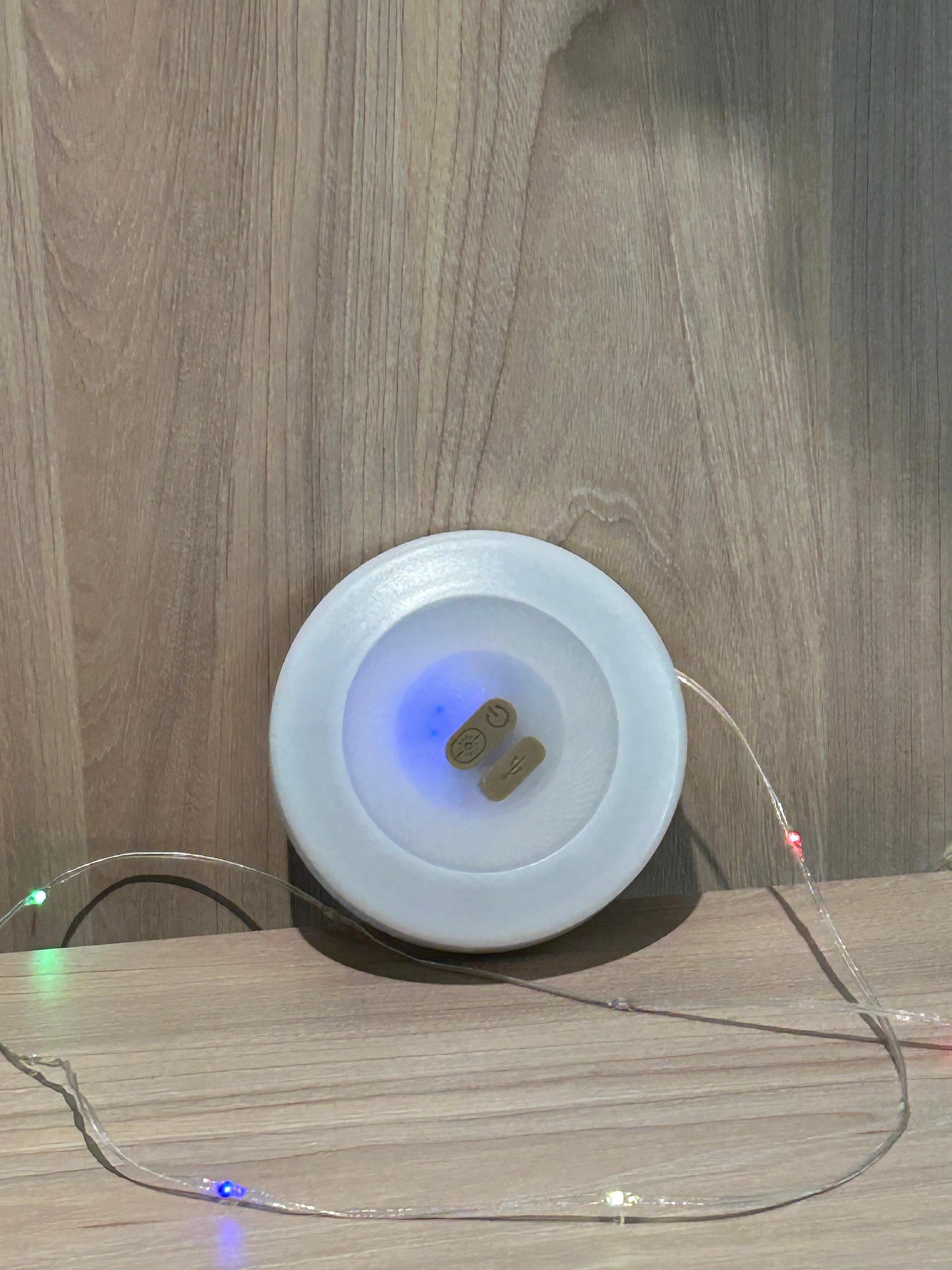 Lámpara Multifuncional con Base Recargable y Luces LED - TECNOLOGIA YI_MI