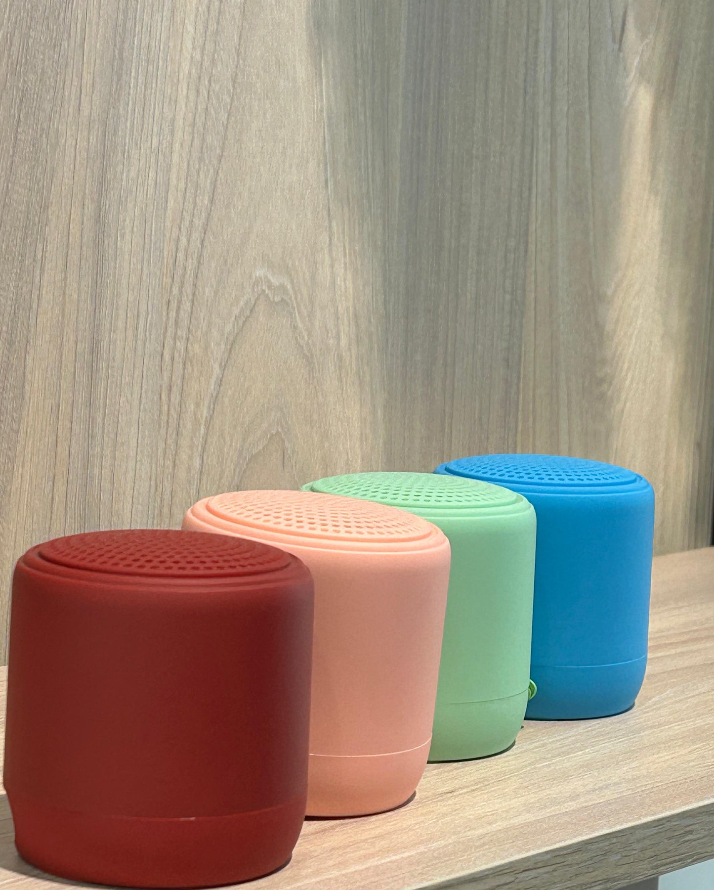 Bocina Bluetooth Portátil Kimiso M5 – Sonido Potente, Diseño Compacto y Colores Vibrantes - TECNOLOGIA YI_MI