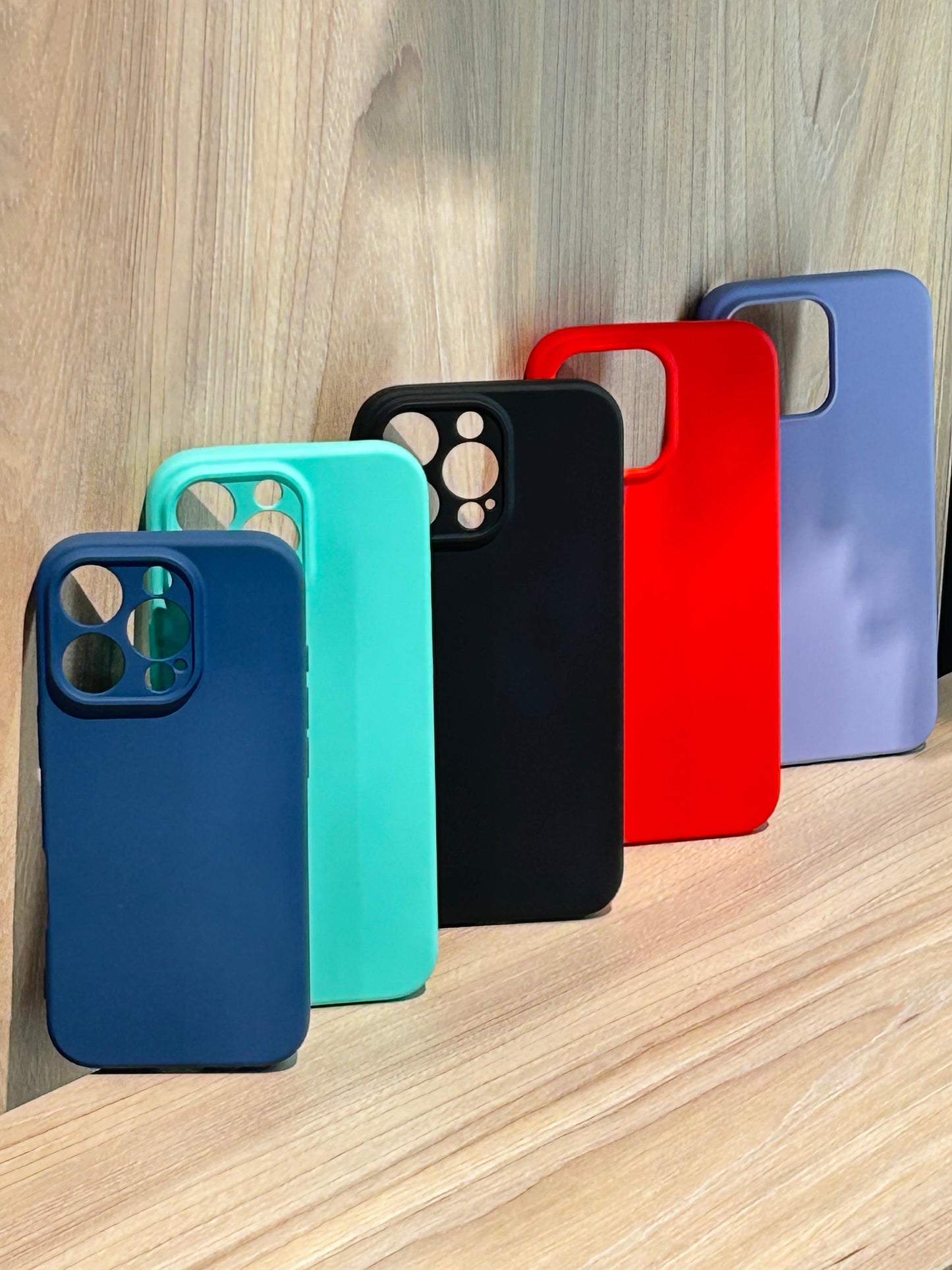 Funda de Silicona Suave para iPhone – Comodidad, Seguridad y Estilo en tus Manos - TECNOLOGIA YI_MI